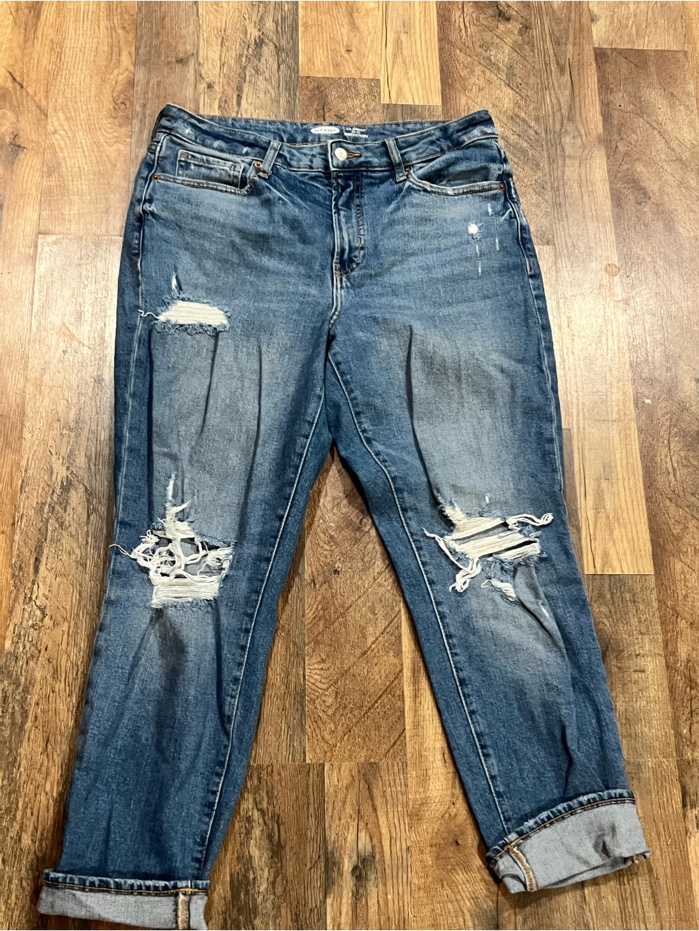 Old Navy Distressed Skinny Jeans in Mid Blue Wash
